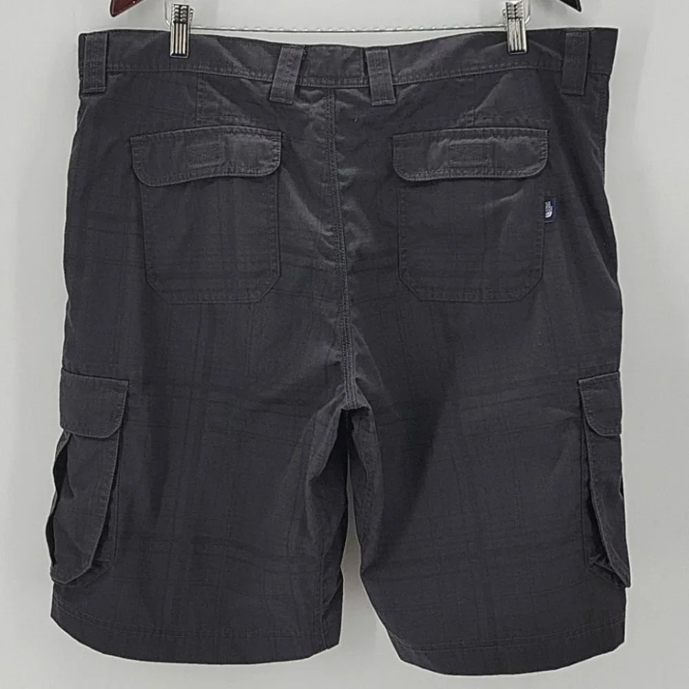 The North Face Cargo Shorts Gray Plaid Size 40